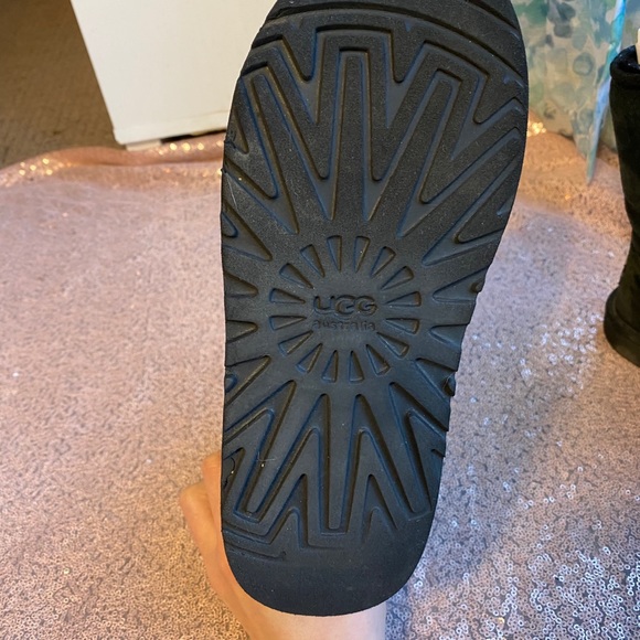 Black UGGs - Picture 7 of 10
